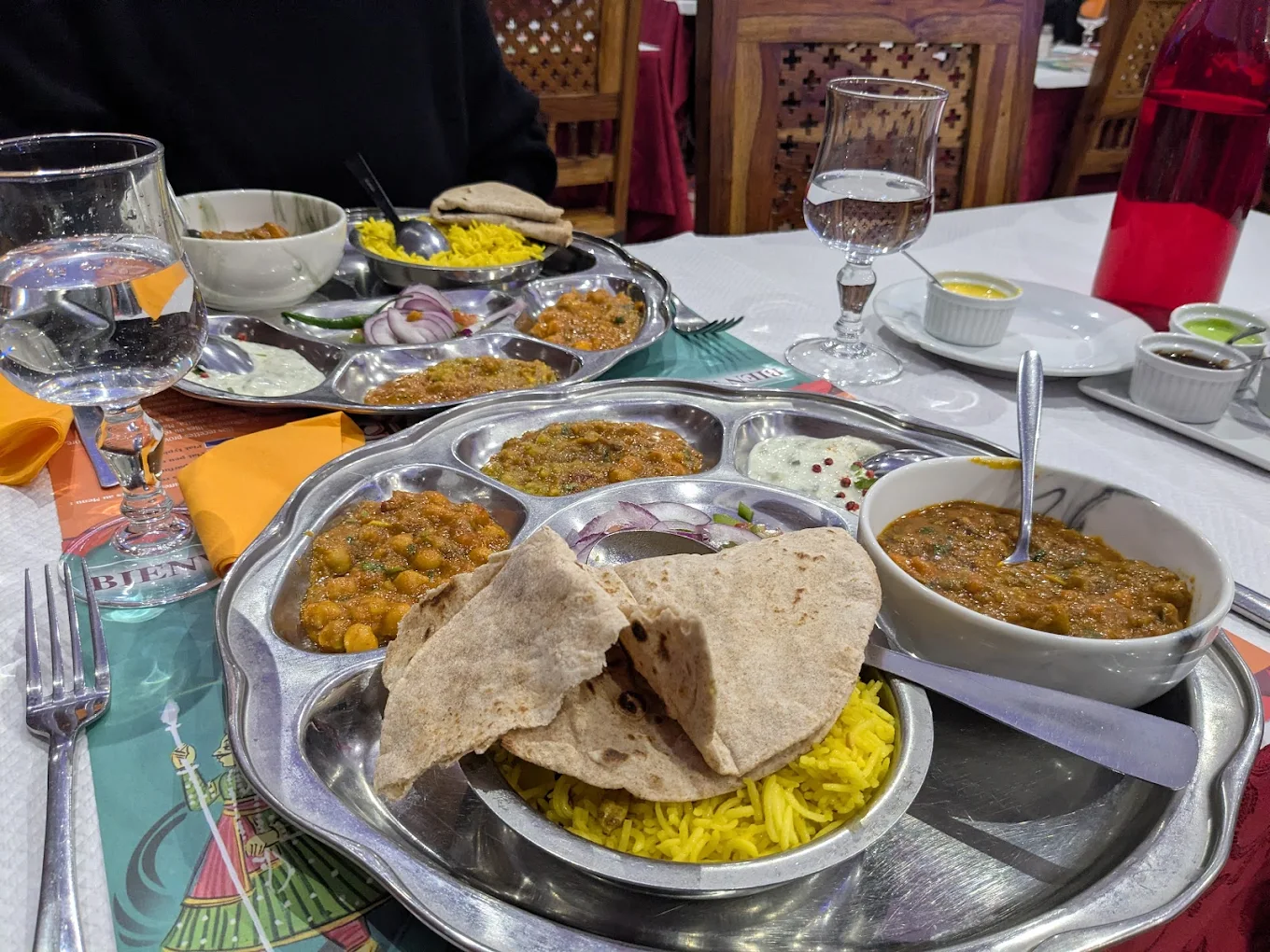 Le Gandhi Gallery Image